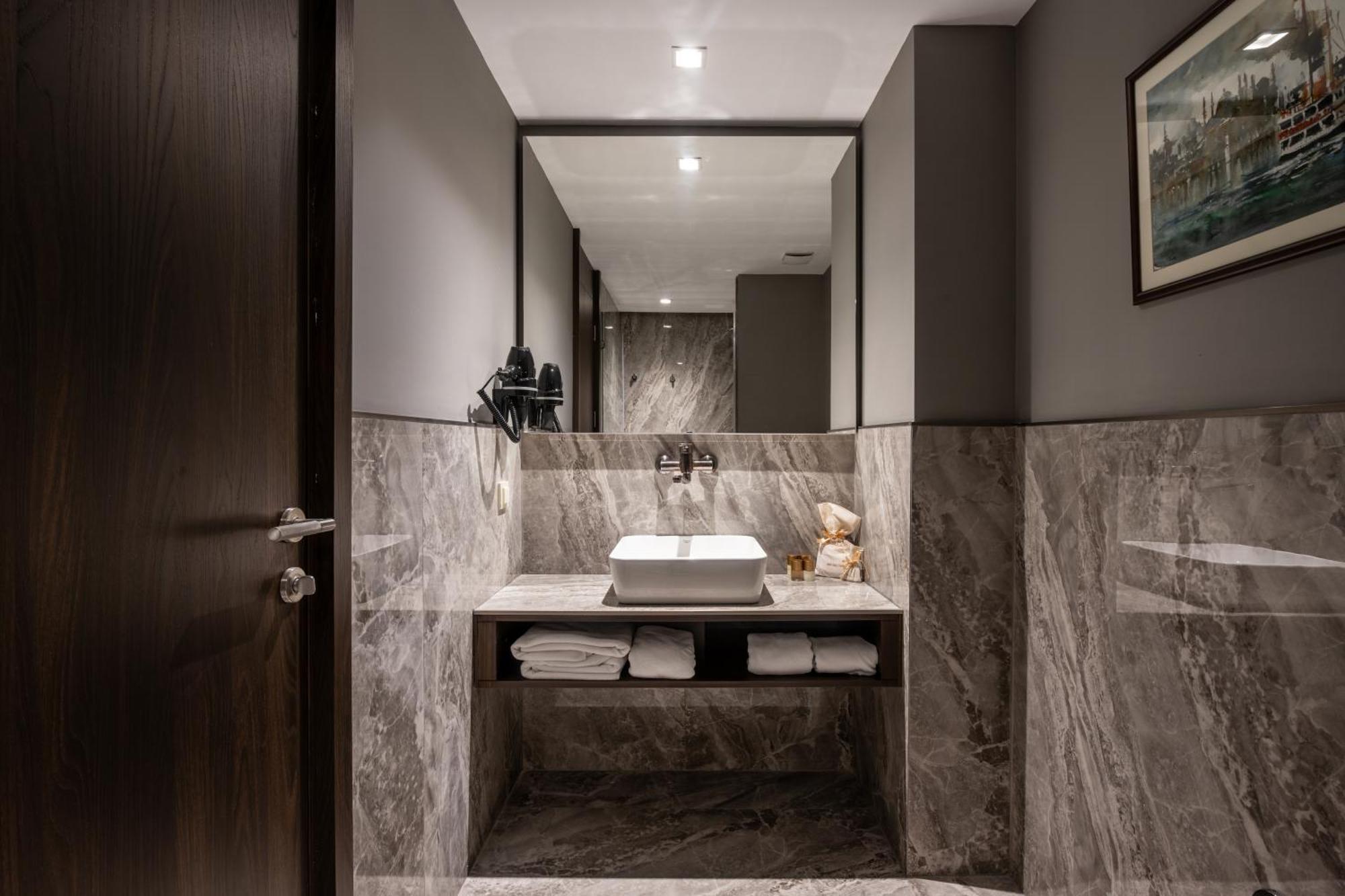 Hotel Noble Pangalti à Istambul Extérieur photo